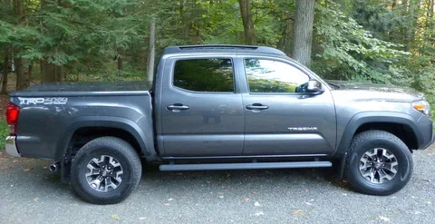 2017 Tacoma TRD Off-Road DCSB MT.webp