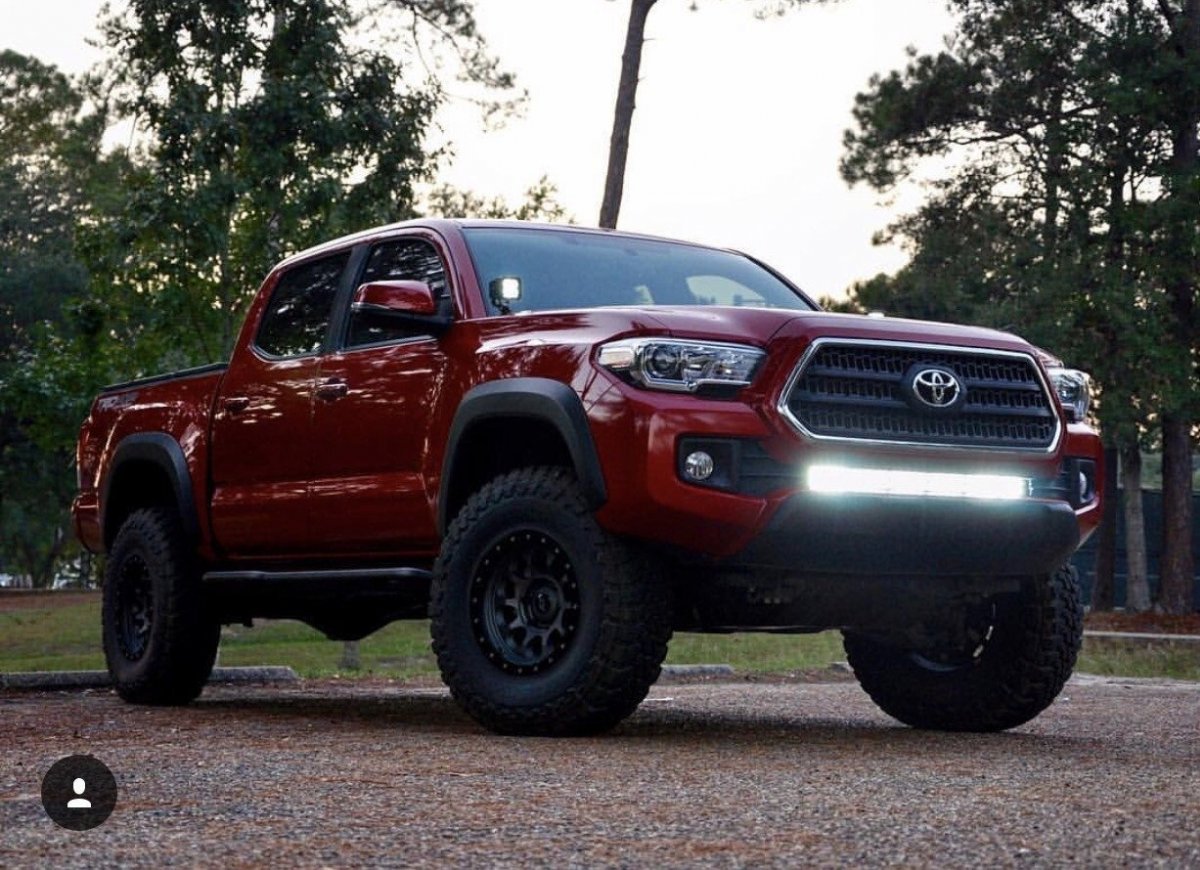 2016 tacoma bar.jpg